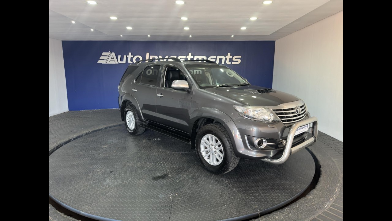 2015 TOYOTA FORTUNER 3.0D-4D R/B A/T ONLY 230 000 KM