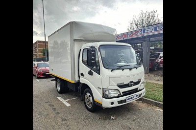 BUY HINO 300 SERIES 2018 HINO 300 614 LWB (AW3) F/C C/C, Motor Trader