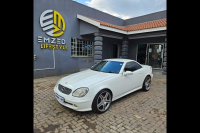 BUY MERCEDES-BENZ SLK-CLASS 2002 SLK 200 KOMPRESSOR, Motor Trader