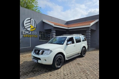 BUY NISSAN PATHFINDER 2013 4.0 V6 LE A/T (L32), Motor Trader